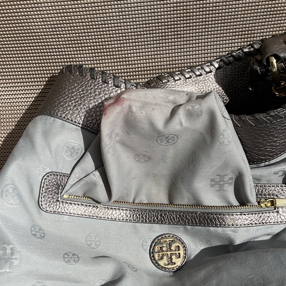 Tory Burch Metallic Hobo Bag leather - Picture 12 of 13